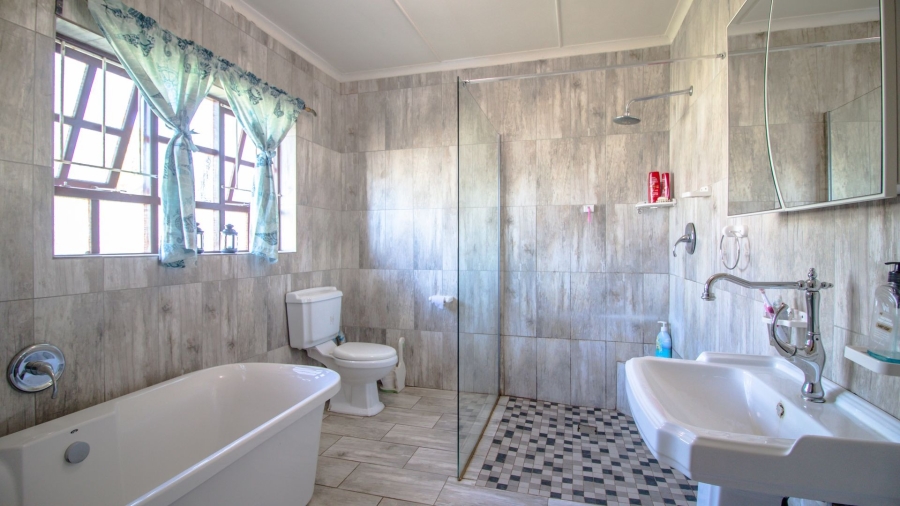 4 Bedroom Property for Sale in Dorchester Heights Eastern Cape